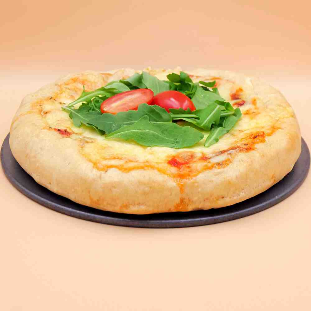 Pizza z serowymi brzegami